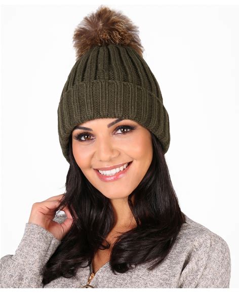 pom pom beanie hat